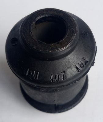 खरीदें 357407182 निलंबन भागों नियंत्रण हाथ बुशिंग online manufacture